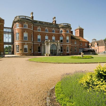 Oakley Hall Hotel Бэйсингсток Экстерьер фото